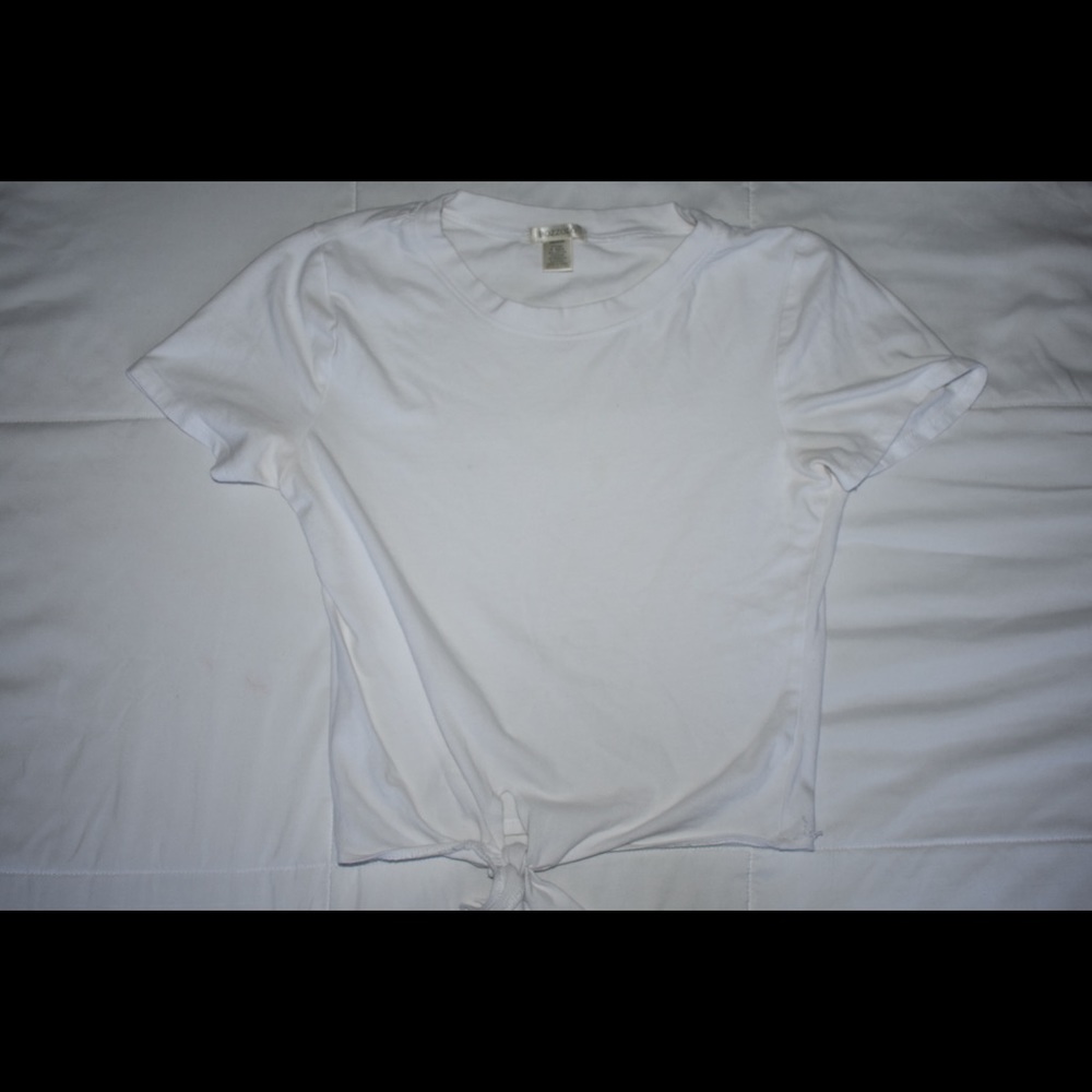 WHITE tshirt